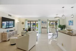 10223 N Circle Lake Dr, Boynton Beach, FL 33437 - Photo 4