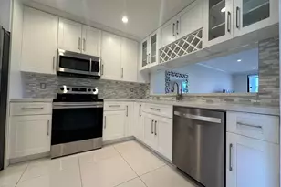 10630 NW 14th St, Plantation, FL 33322 - Photo 4