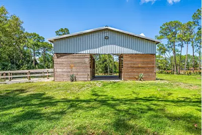 16105 Temple Boulevard, The Acreage, FL 33470 - Photo 22