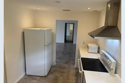 100 NW 27th Street, Pompano Beach, FL 33064 - Photo 10