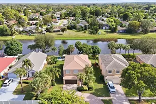 2462 Westmont Pl, Royal Palm Beach, FL 33411 - Photo 4