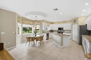 2462 Westmont Pl, Royal Palm Beach, FL 33411 - Photo 8