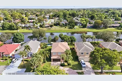 2462 Westmont Place, Royal Palm Beach, FL 33411 - Photo 2