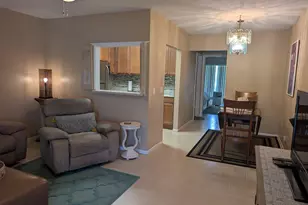 190 Easthampton H, West Palm Beach, FL 33417 - Photo 4