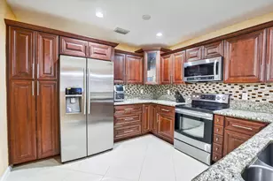 5449 NW 95th Ave, Sunrise, FL 33351 - Photo 8