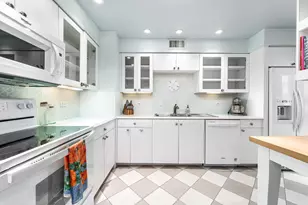 389 S Lake Dr, Palm Beach, FL 33480 - Photo 12