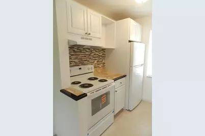 141 West Court, Royal Palm Beach, FL 33411 - Photo 2