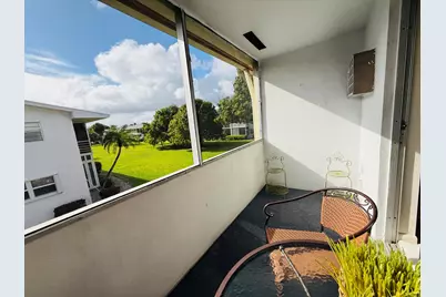 135 Easthampton #F, West Palm Beach, FL 33417 - Photo 18