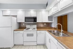 12962 Briarlake Dr, Palm Beach Gardens, FL 33418 - Photo 10