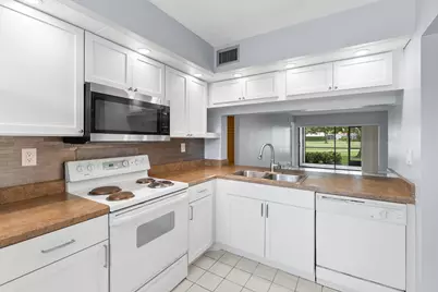 12962 Briarlake Drive #103, Palm Beach Gardens, FL 33418 - Photo 8