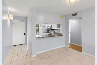 12962 Briarlake Drive #103, Palm Beach Gardens, FL 33418 - Photo 4