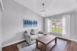 5905 NW Hann Dr, Port Saint Lucie, FL 34986 - Photo 12