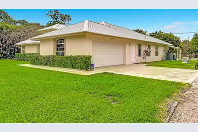 17930 87th Lane N, The Acreage, FL 33470 - Photo 2