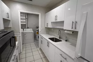 933 SW 16th Pl, Fort Lauderdale, FL 33315 - Photo 8