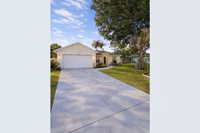 2249 SE Glover Street, Port Saint Lucie, FL 34984 - Photo 2