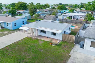 3110 Scanlan Ave, Lake Worth, FL 33461 - Photo 2