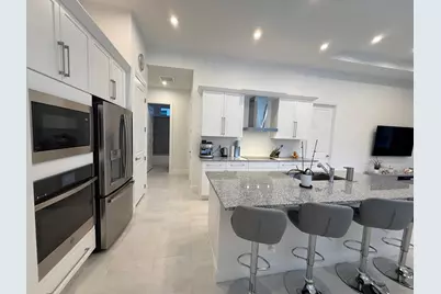 187 SE Via Sangro, Port Saint Lucie, FL 34952 - Photo 6