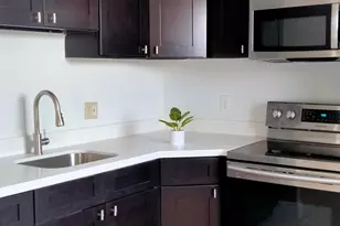 564 Holly Dr, Palm Beach Gardens, FL 33410 - Photo 2