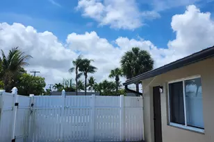 564 Holly Dr, Palm Beach Gardens, FL 33410 - Photo 18