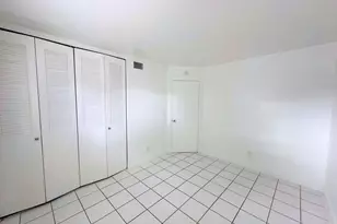 519 W Kalmia Dr, West Palm Beach, FL 33403 - Photo 8