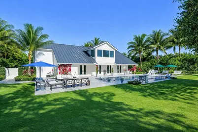 8389 SE Woodcrest Place, Hobe Sound, FL 33455 - Photo 4