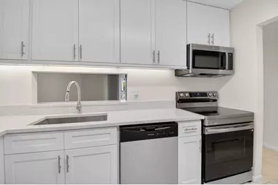 5100 Las Verdes Circle #215, Delray Beach, FL 33484 - Photo 10