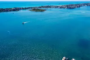 8200 Lakeshore Dr, Hypoluxo, FL 33462 - Photo 2