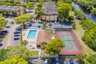490 NW 20th St, Boca Raton, FL 33431 - Photo 14