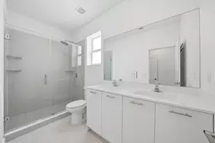 2324 NW 130th St, Miami, FL 33167 - Photo 26