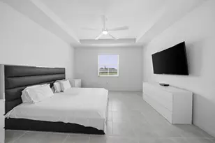 2324 NW 130th St, Miami, FL 33167 - Photo 16