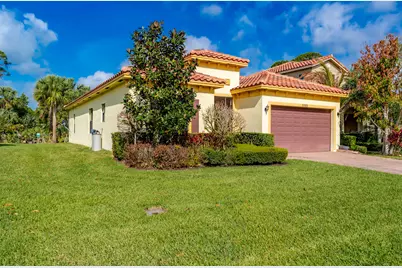5585 40th Avenue, Vero Beach, FL 32967 - Photo 2