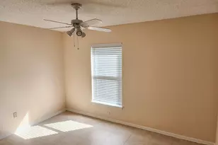 326 SW Ray Ave, Port Saint Lucie, FL 34983 - Photo 8