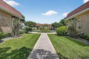 5510 Tamberlane Circle, Palm Beach Gardens, FL 33418 - Photo 2