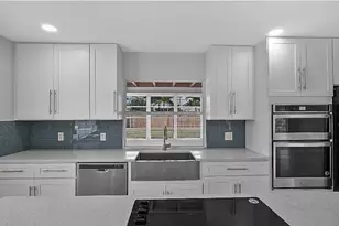 219 SE 13th St, Deerfield Beach, FL 33441 - Photo 2