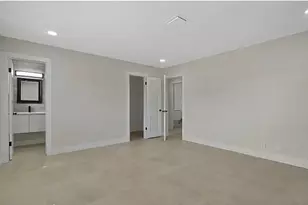 219 SE 13th St, Deerfield Beach, FL 33441 - Photo 10