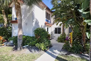 380 NW 67th St, Boca Raton, FL 33487 - Photo 2