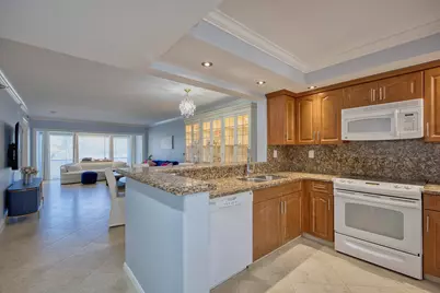380 NW 67th Street #Apt 101, Boca Raton, FL 33487 - Photo 4