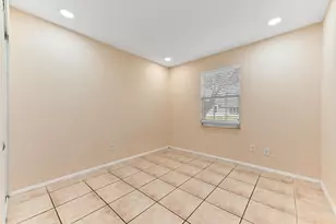 2441 SE University Terrace, Port Saint Lucie, FL 34952 - Photo 8