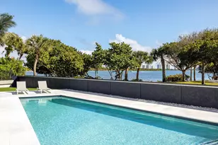 706 Lakeside Cir, North Palm Beach, FL 33408 - Photo 2