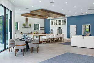 706 Lakeside Cir, North Palm Beach, FL 33408 - Photo 2