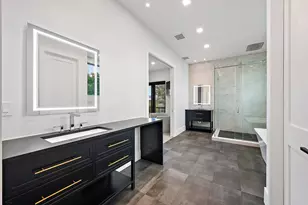 706 Lakeside Cir, North Palm Beach, FL 33408 - Photo 14