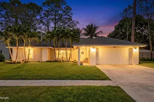 1064 Raintree Ln, Wellington, FL 33414 - Photo 1