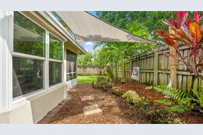 1064 Raintree Lane, Wellington, FL 33414 - Photo 32