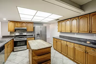 8460 Southampton Drive, Miramar, FL 33025 - Photo 8