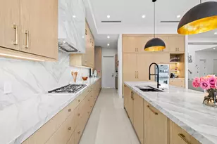 2420 NE 48th St, Lighthouse Point, FL 33064 - Photo 10