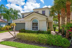 9723 Phipps Ln, Wellington, FL 33414 - Photo 2