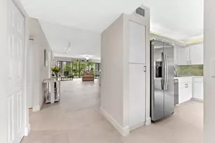 5743 Fairway Park Ct, Boynton Beach, FL 33437 - Photo 4