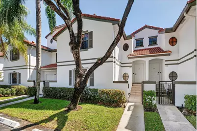 301 SW 158th Terrace #204, Pembroke Pines, FL 33027 - Photo 4