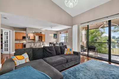 301 SW 158th Terrace #204, Pembroke Pines, FL 33027 - Photo 2