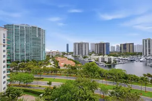 19900 E Country Club Dr, Aventura, FL 33180 - Photo 2